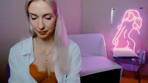 cute_smile_shy online show from November 13, 8:00 pm