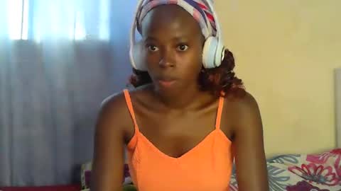 cute_sonny online show from September 19, 5:33 am