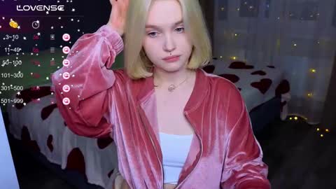 Sue online show from March 6, 8:16 pm