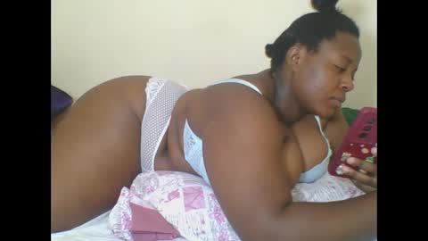 AURELIA online show from February 8, 11:35 am