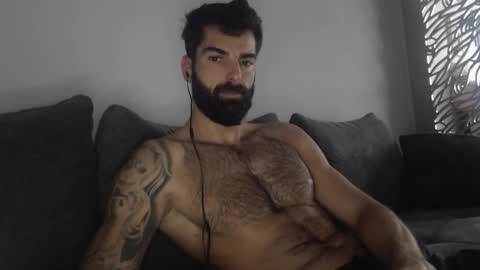 cuteeboy online show from November 16, 7:10 am