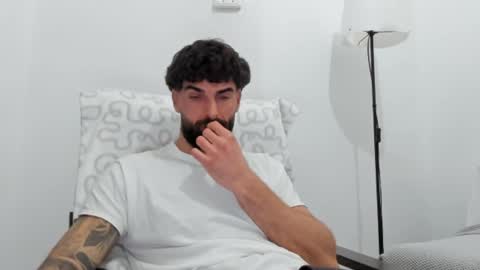 cuteeboy online show from February 26, 6:00 pm