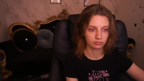 Foxy online show from June 19, 12:44 pm