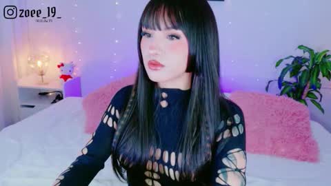 Zoe  online show from March 25, 3:57 am