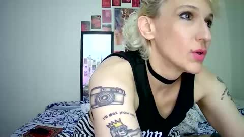 Bella online show from April 11, 11:42 pm