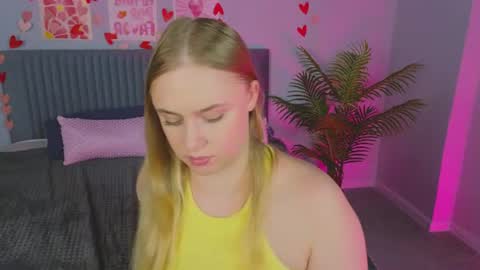 Amyy online show from June 26, 5:13 am