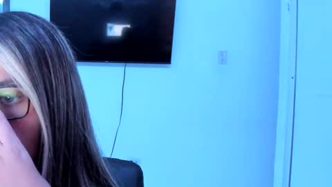 cutesamantha_ online show from June 9, 11:26 pm