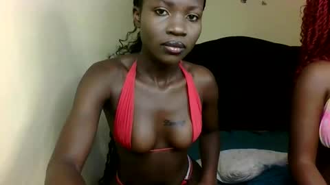 cutey_mara online show from May 8, 5:57 am