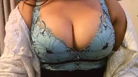 Ruhii online show from March 22, 8:24 pm