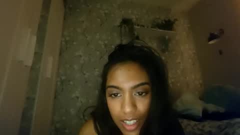 cutiepatootie696 online show from February 18, 4:23 am