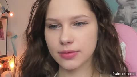 Snapshot of cutierori chatting on February 28, 5:26 pm Rori  Instagram cutierori  online show from February 28, 5:26 pm