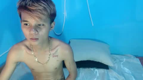 cutiewalter online show from May 6, 5:41 pm