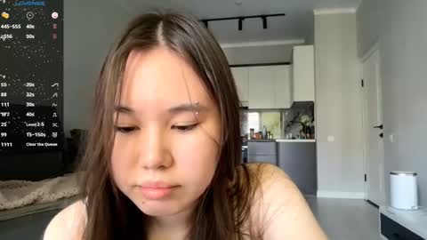 Akemi online show from September 27, 8:45 am