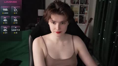 Helen Blossom online show from October 31, 8:31 pm