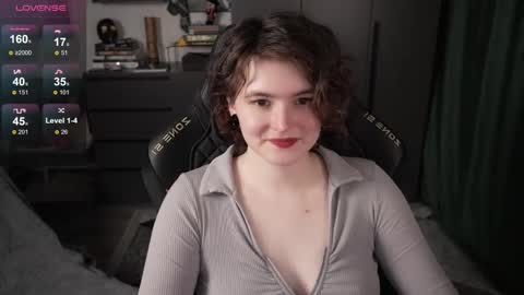 Helen Blossom online show from June 3, 2:33 pm