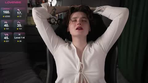 Helen Blossom online show from April 7, 8:00 pm