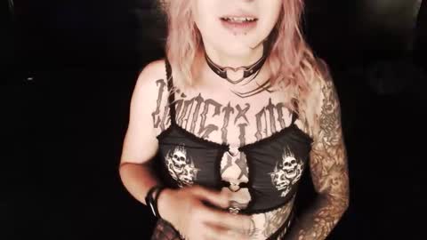 Nikki online show from October 28, 10:22 pm