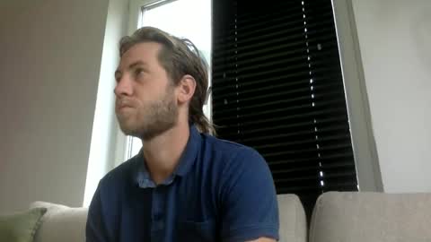 Snapshot of d3nnis_123 chatting on October 7, 7:37 am d3nnis_123 online show from October 7, 7:37 am