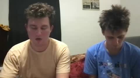 Snapshot of d_dart chatting on October 4, 4:32 am Aeboy12 online show from October 4, 4:32 am