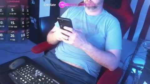 DadBodDude01 online show from December 16, 12:38 pm