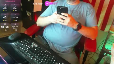 DadBodDude01 online show from December 18, 4:28 pm