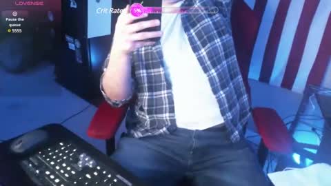 DadBodDude01 online show from December 13, 6:49 pm