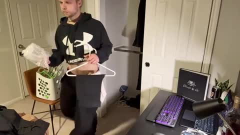 Snapshot of daddydaydrinkz chatting on February 27, 6:57 am DaddydayDrinkz online show from February 27, 6:57 am