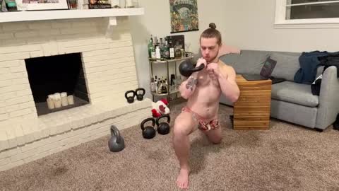 Snapshot of daddydaydrinkz chatting on January 3, 6:44 am DaddydayDrinkz online show from January 3, 6:44 am