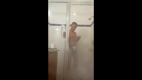 daddygene09 online show from April 4, 5:03 am