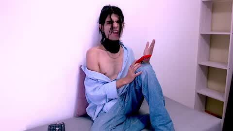 tayler online show from March 8, 11:05 am