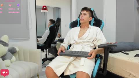 daddyrich4u online show from December 4, 9:40 pm