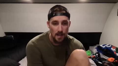 DadGoesWild online show from December 26, 7:45 am