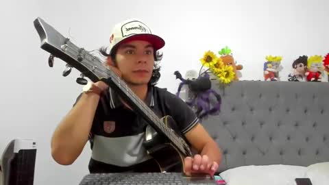 Snapshot of daemon_txuspunk chatting on February 15, 7:49 am DAEMON online show from February 15, 7:49 am