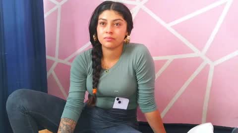 dafna lorens  online show from April 12, 6:45 pm