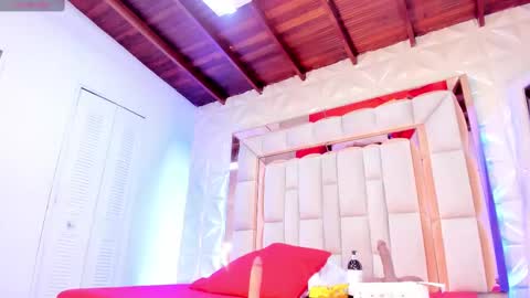 Dafnee online show from October 4, 1:09 pm