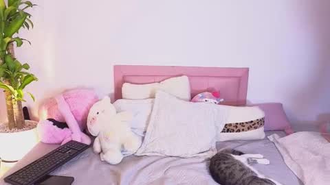 Dahiana online show from March 11, 10:57 pm