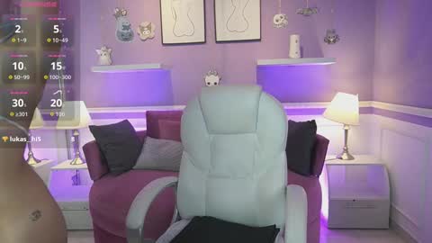 Dahlia Grey online show from October 27, 11:43 am