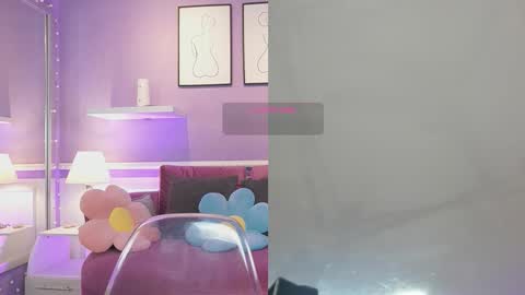 Dahlia Grey online show from March 20, 11:59 am