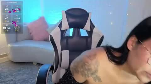 Nicole online show from July 18, 9:39 pm