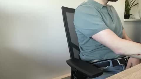 dailybully online show from April 30, 9:58 am