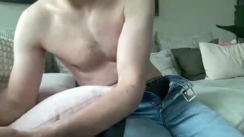 dailybully online show from May 17, 8:01 am