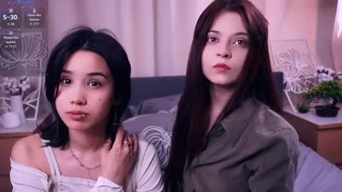 Aoi and Lily best friends online show from May 10, 7:37 am