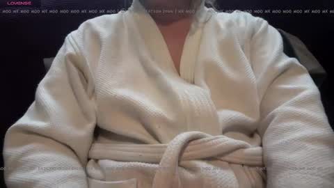 Mx Mommy Moo online show from September 17, 2:09 pm