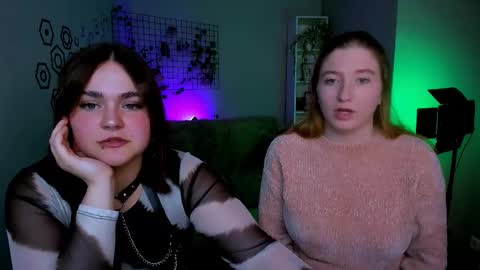 Snapshot of daisy_candy chatting on October 12, 8:00 pm Little Di online show from October 12, 8:00 pm