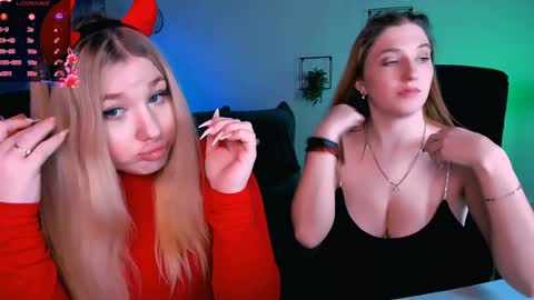 Snapshot of daisy_candy chatting on February 9, 12:06 am Little Di online show from February 9, 12:06 am