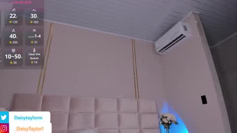 Daisy online show from February 11, 1:15 pm