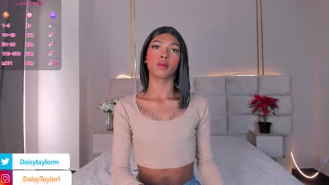 Daisy online show from December 3, 12:39 pm