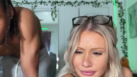 daisy online show from February 20, 10:48 am