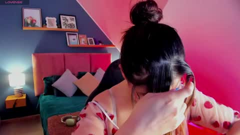 Dakhota online show from April 4, 1:29 pm