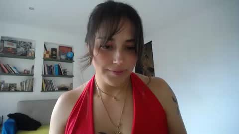 IG  dakotasofiaa online show from February 20, 10:34 pm